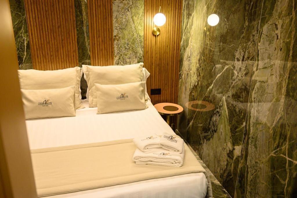 Luxury Suite Napoli Extérieur photo